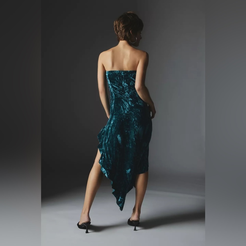 Urban Outfitters NWT Silence + Noise Luna Velvet Strapless Midi Dress - Picture 4 of 4